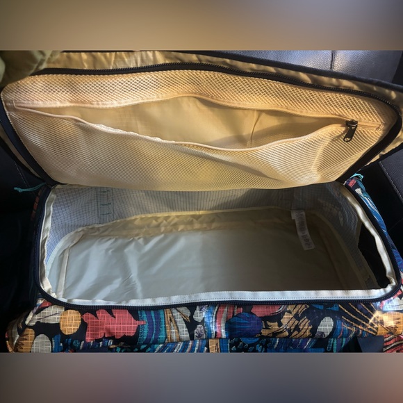 Patagonia Black Hole 55L duffel backpack- Joy/ Pitch Blue - Picture 8 of 10